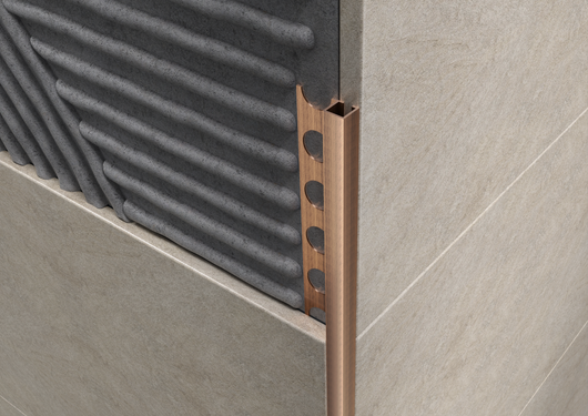 Profilo angolo quadro in OTTONE rame antico. Barra 2.5 M FINITURA: Spazzolato rame, Spessore mattonella: mm 10