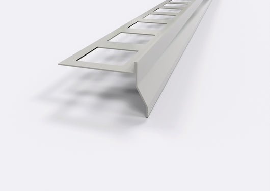 Profilo gocciolatoio per balconi e terrazze in ALLUMINIO "NOR". Lunghezza 2.7 m ARTICOLO: Profilo Gocciolatoio NOR. Barra 2.7 M, FINITURA: Grigio Chiaro Ral 7038