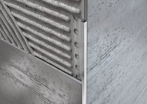 Profilo per bassi spessori 4.5 mm in ALLUMINIO angolo quadro per rivestimento. Barra 2.5 M Misura: 4.55 MM, FINITURA: Alluminio lucido