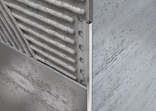 Profilo per bassi spessori 4.5 mm in ALLUMINIO angolo quadro per rivestimento. Barra 2.5 M Misura: 4.55 MM, FINITURA: Alluminio lucido