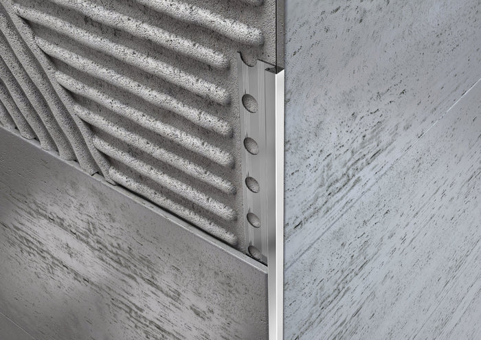 Profilo per bassi spessori 4.5 mm in ALLUMINIO angolo quadro per rivestimento. Barra 2.5 M Misura: 4.55 MM, FINITURA: Alluminio lucido