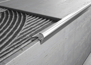 Profilo proteggi gradino in ALLUMINIO . Barra 2.5 M Misura: Spessore 12.2, FINITURA: Opaco