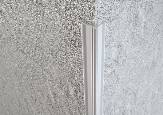 Profilo paraspigolo ornamentale in PVC. Barra 3 m Materiale: Paraspigolo ornamentale in plastica, Lunghezza: Barra 3 m, FINITURA: Frassino