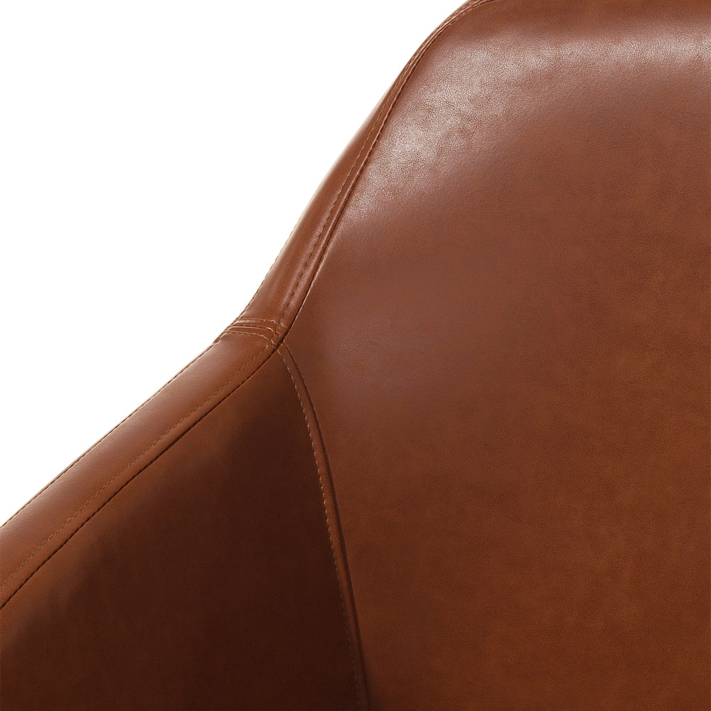 Sedia da pranzo con gambe in legno imbottite in ecopelle marrone dorato