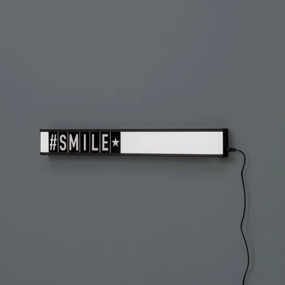 Lampada da tavolo Luminosa in metallo rosa e grigio | Duzzle