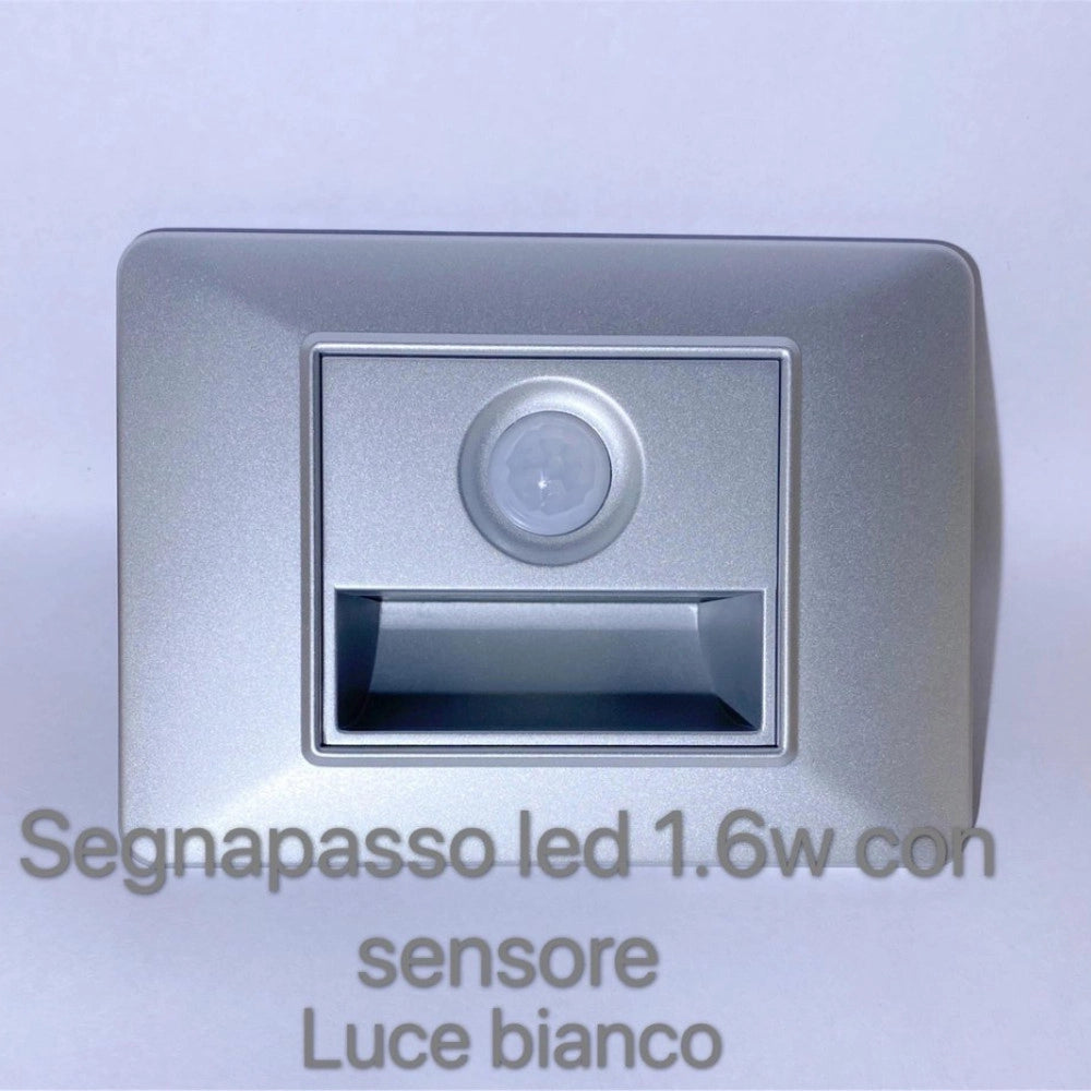 Trade Shop - Segnapasso Led Con Sensore Finitura Argento 1.6w Luce Bianca Da Incasso -