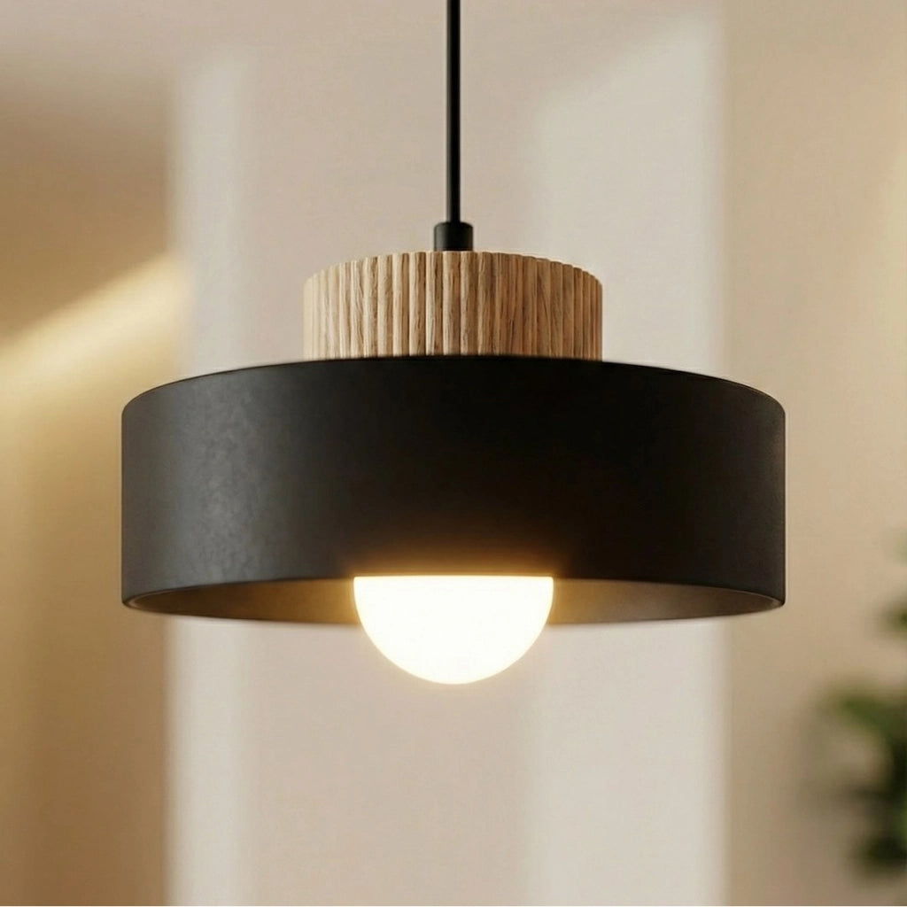 Lampada a sospensione KIVI in acciaio nero e legno