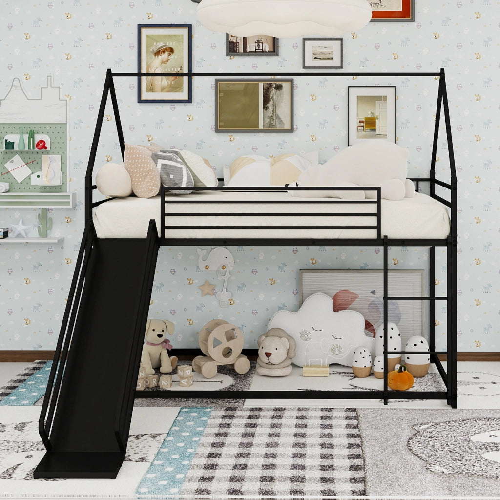 Letto a castello due posti con scivolo e scala in metallo nero