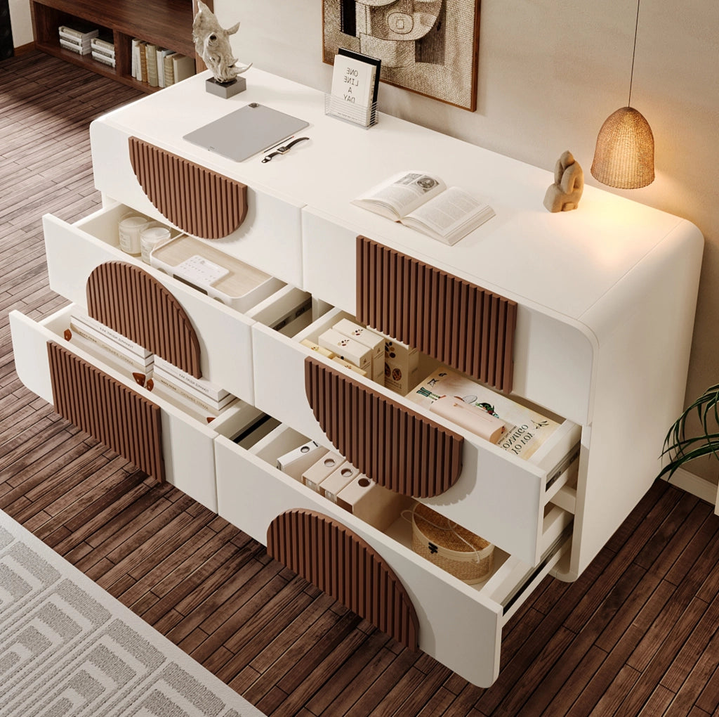 Cassettiera 121x41x71 cm con 6 cassetti; design curvo in MDF e legno bianco