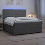 Letto Box Spring LED con Materasso Grigio Scuro 140 x 200 cm 3455868