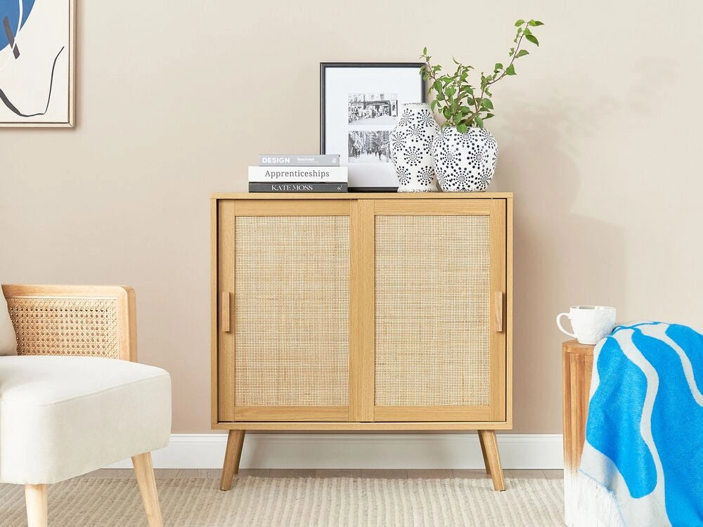 Credenza in truciolato di vimini e rattan con 2 ante e ripiani in legno chiaro camera da letto