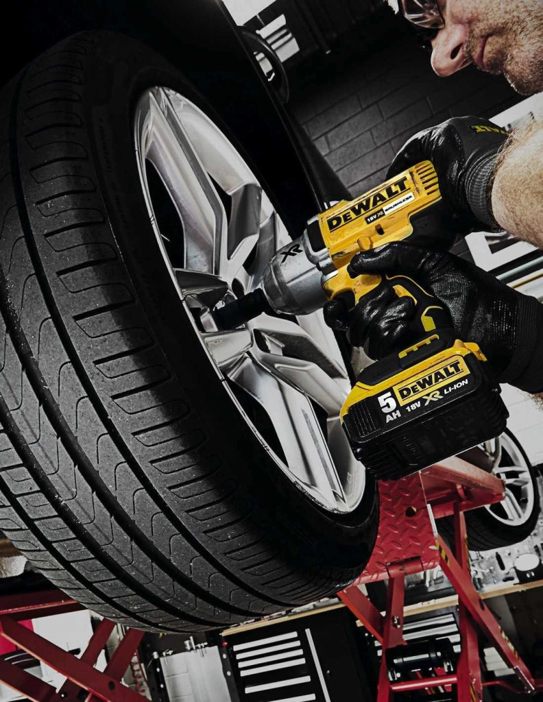Avvitatore ad Impulsi DeWALT DCF899P1T (1 x 5,0 Ah + DCB1104 + TSTAK II + Cintura portautensili DWST1-75552)