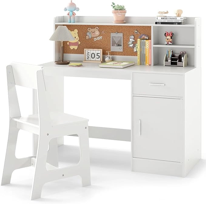 Set Scrivania e Sedia per Bambini 3+ Anni, Tavolo da Scrittura in Legno con Mensole, Cassetto e Bacheca in Sughero, Tavolo e Sedia per Disegno e Studio (Bianco)
