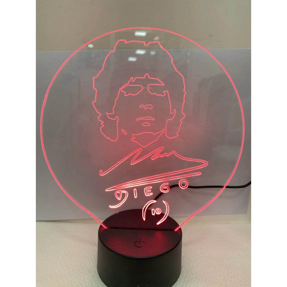 Trade Shop - Lampada Da Tavolo A Batterie Usb Con Volto Stilizzato Di Diego Armando Maradona -