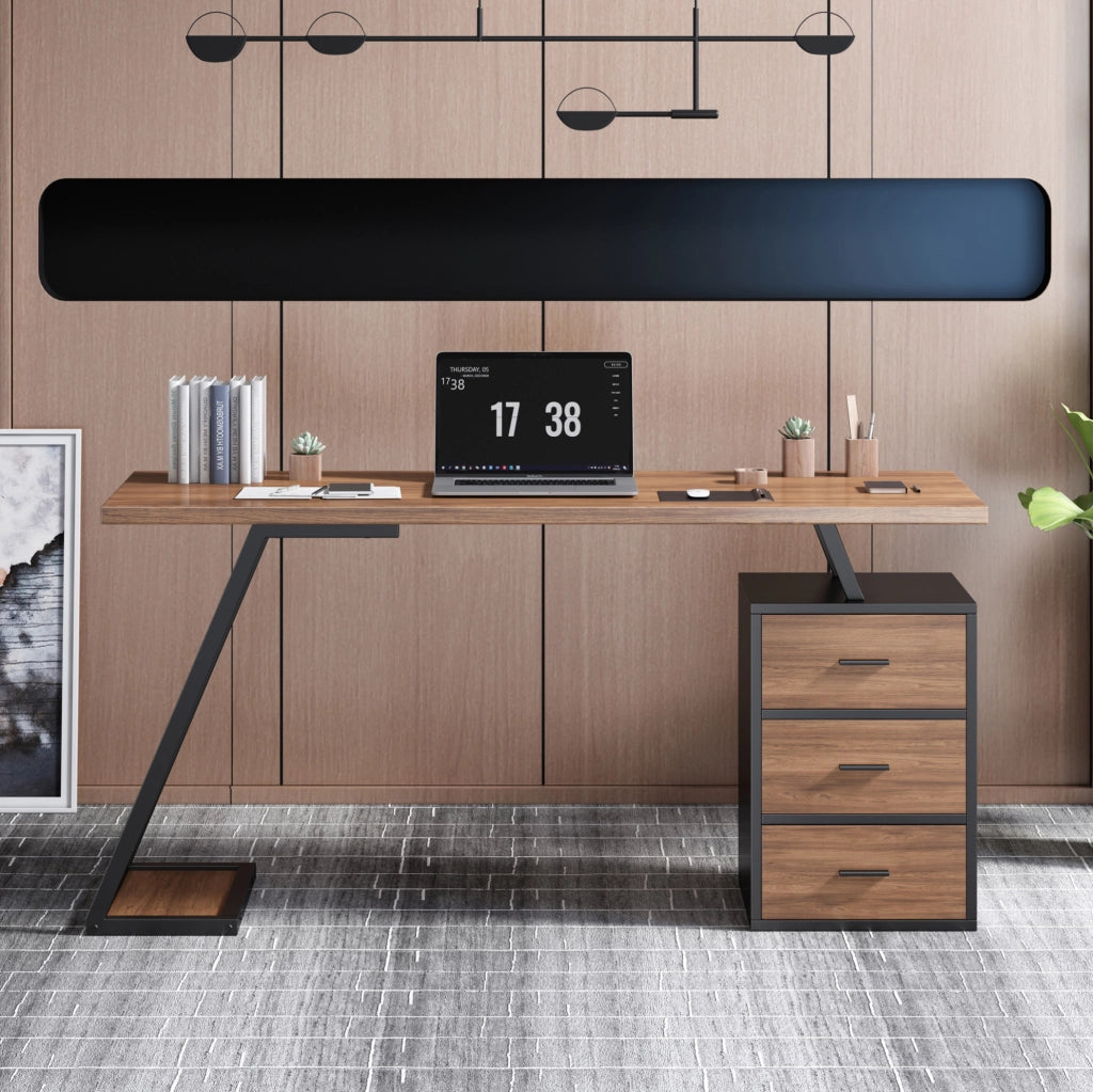Scrivania 138，5x58 cm in MDF marrone scuro e metallo nero， 3 cassetti