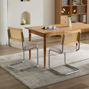 Sedia da sala da pranzo cantilever in velluto con schienale in rattan intrecciato e struttura in acciaio beige