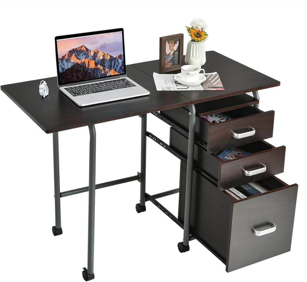 Scrivania Pieghevole e Rimovibile, Tavolo per Computer con Ruote Bloccabili, Tavolo con 3 Casseti di Dimensioni Diverse, Scrivania da Lavoro, Tavolo Porta PC in Legno (marrone)