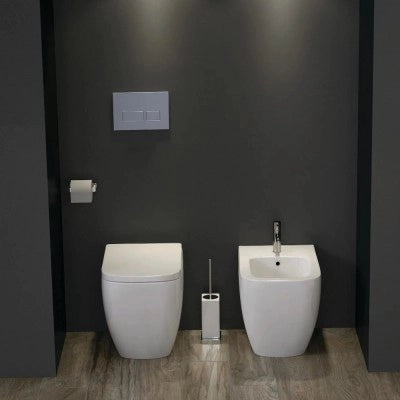Sanitari filomuro Rak Caroline in ceramica con scarico universale