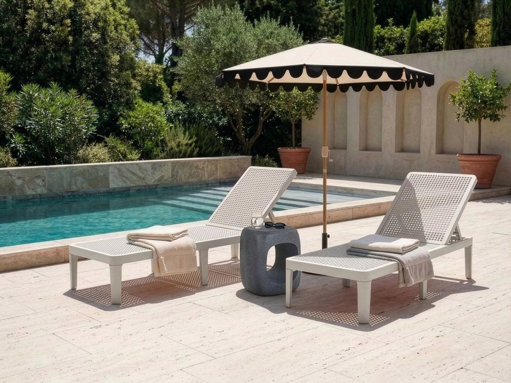 Sdraio da giardino grigio chiaro Materiale sintetico Reclinabile Moderno Schienale regolabile Resistente alla ruggine Senza braccioli