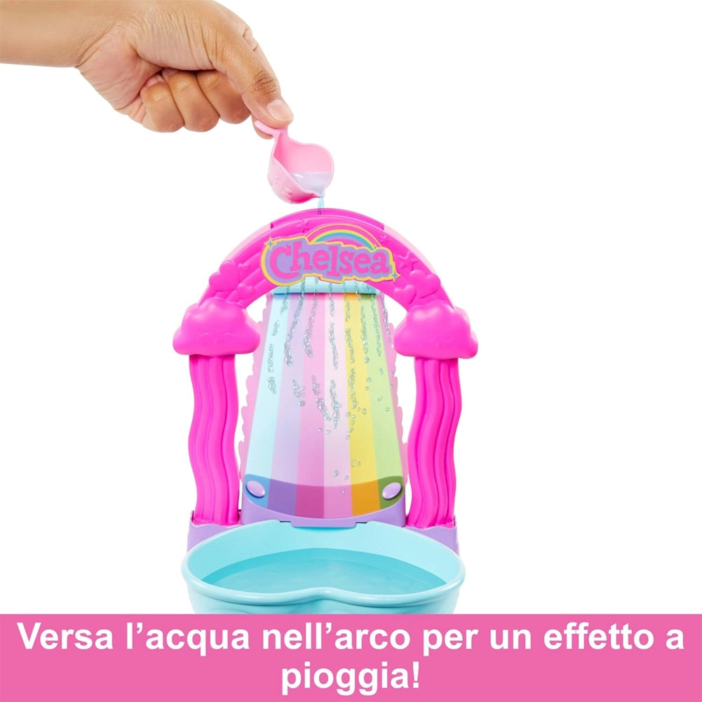 Barbie Chelsea con Scivolo d'Acqua Arcobaleno Playset con Bambola e Cucciolo
