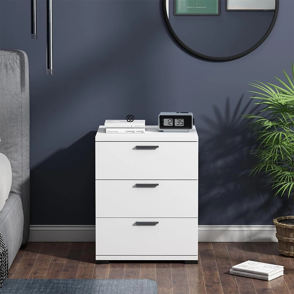 Comodino camera da letto Marseille, Bianco, 46.2 x 60 cm, adatto per riporre oggetti di uso quotidiano e lampade