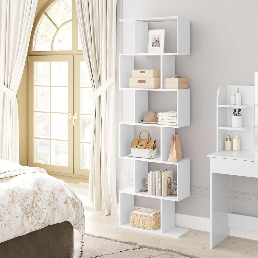 Libreria Verticale a 6 Livelli, 6 Scomparti a Giorno, Scaffale Salvaspazio Bianco, per Camera da Letto, Studio, Ufficio, Soggiorno, Forma di S, in Legno, SK044ws