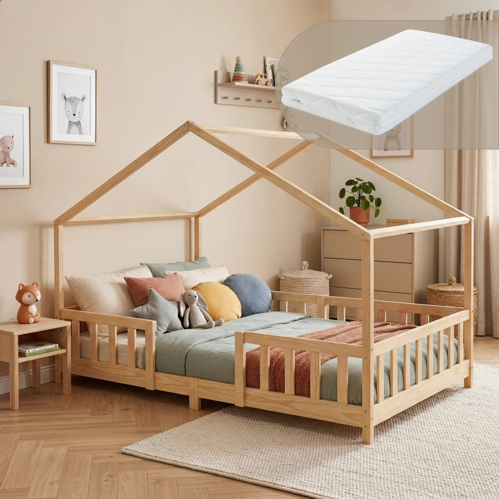 Letto per Cameretta Treviolo a Forma di Casetta in Stile Montessori con Materasso 120x200 cm - Color Naturale [en.casa]