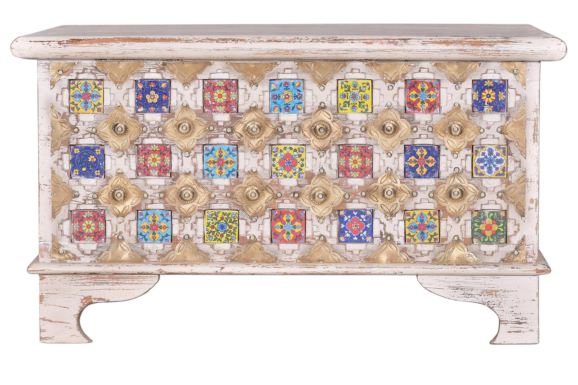 Cassapanca in massello di mango, maiolica e ottone