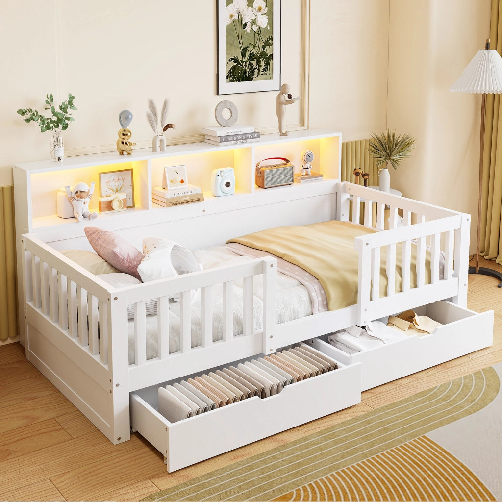 Letto per bambini 90x200 cm con sponda di sicurezza, 2 cassetti, ripiani integrati e LED, bianco
