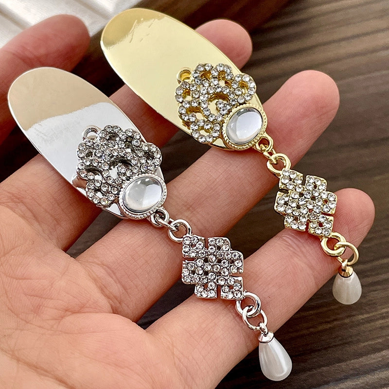 Fermaglio per capelli corto con nappe in strass, stile antico, da indossare tutti i giorni.