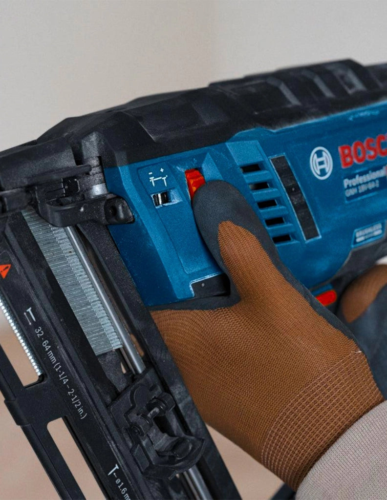 Chiodatrice BOSCH GNH 18V-64-2 (Solo corpo + L-Boxx 238)