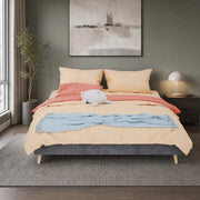 Letto matrimoniale 160x200 cm in velluto Dutch, grigio, con testiera alta e struttura in legno