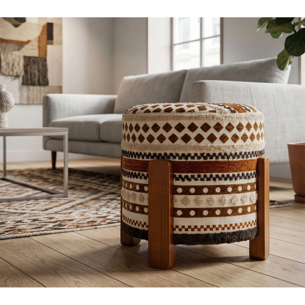 Pouf etnico con fantasia nei toni del marrone e beige