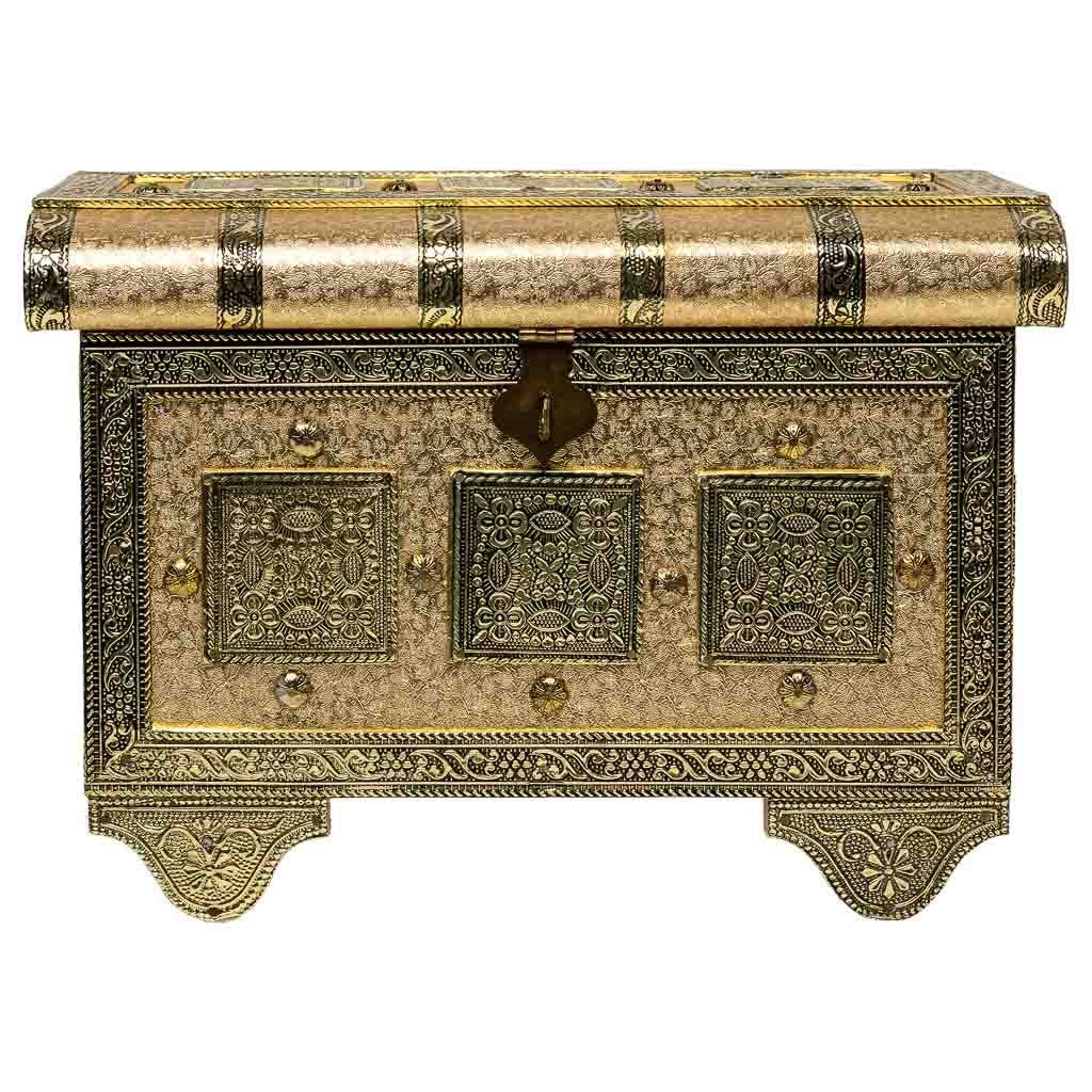 Portagioie in metallo dorato sbalzato 27,5x17x18,5h