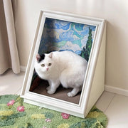 Casa per Gatti con Struttura e Scalone per Arrampicata - Pittura per Pareti con Disegno di Gatti per Interni, Progetto Artistico con Grande Letto per Gattini e Scalone per Arrampicata Rimpiazzabile