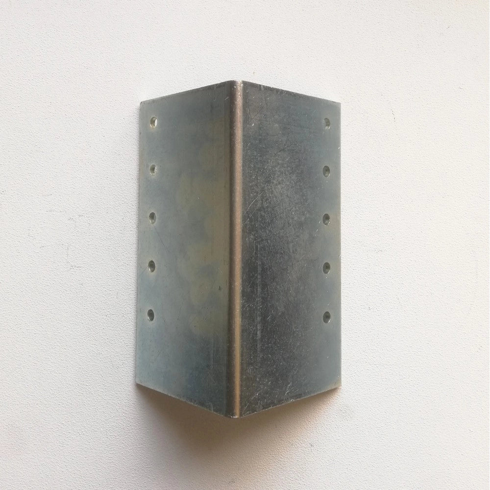 Piastra 90x90x3,5mm angolo da 90° in acciaio zincato