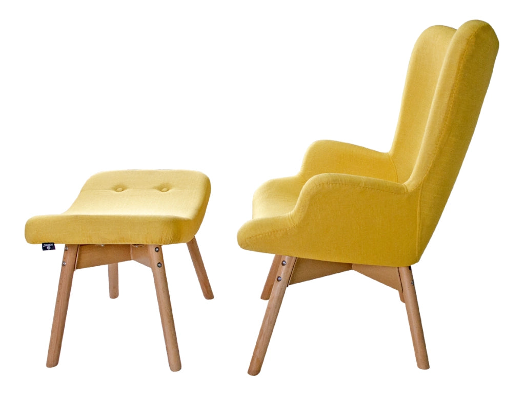 Poltrona gialla con pouf poggiapiedi in stile scandinavo con piedi in legno - PLSG16PL
