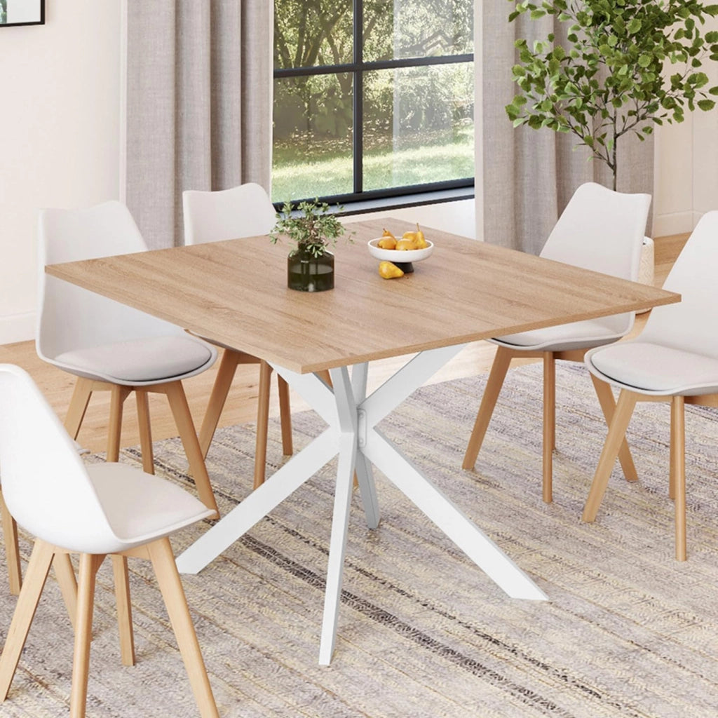 Tavolo da pranzo quadrato ALIX per 8 persone con gambe in legno e ragno bianco 110 cm