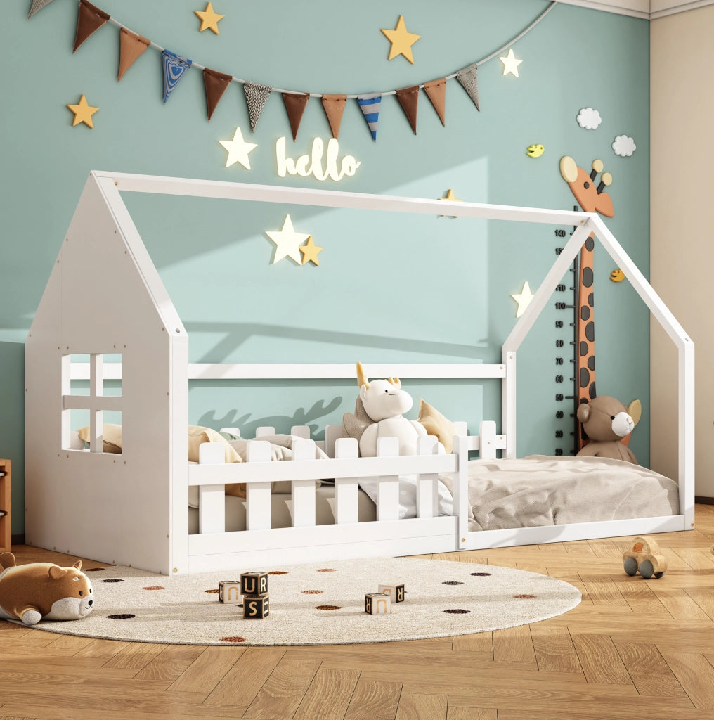 Letto per bambini a forma di casetta 90 x 200 cm in pino; bianco