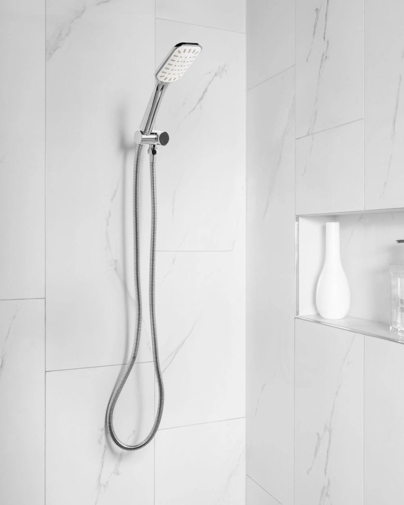 Set doccia classico moderno con tubo 4 modalità di getto Metallo argento