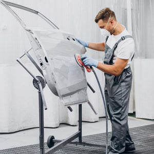 Cavalletto girevole per verniciatura con rotelle e supporti per cofani e alettoni