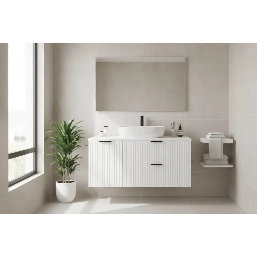 Set da bagno NOXERA 120 cm – Mobile sottolavabo sospeso bianco opaco con piano per lavabo e cesto per la biancheria