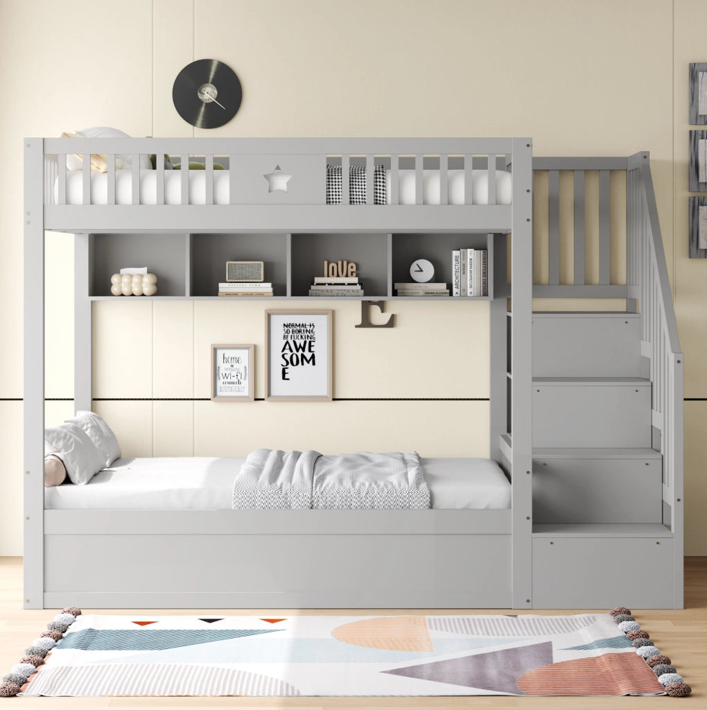 Letto a castello in legno 140x200 cm con letto inferiore idraulico; scaletta con ripiani; grigio