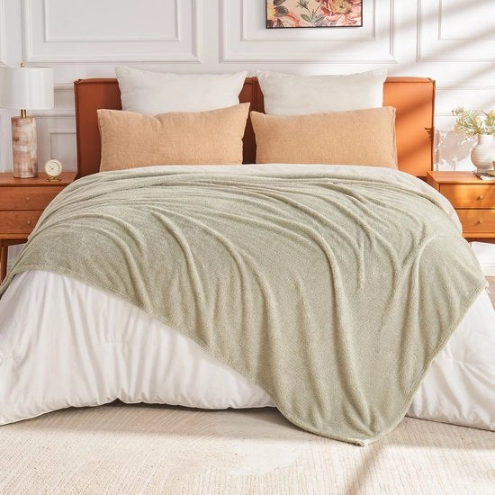 Deken Sherpa Fluffy - 150 x 200 cm, deken di piuma soffice e calda in lana e fleece, copriletto, plaid, deken per divano, colore salmone.