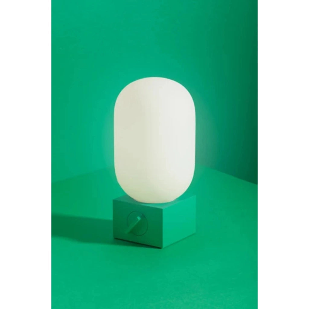 Lampada Portatile Serie POP Light IPX4 con Power Bank USB-C e Cavo Verde Native Union