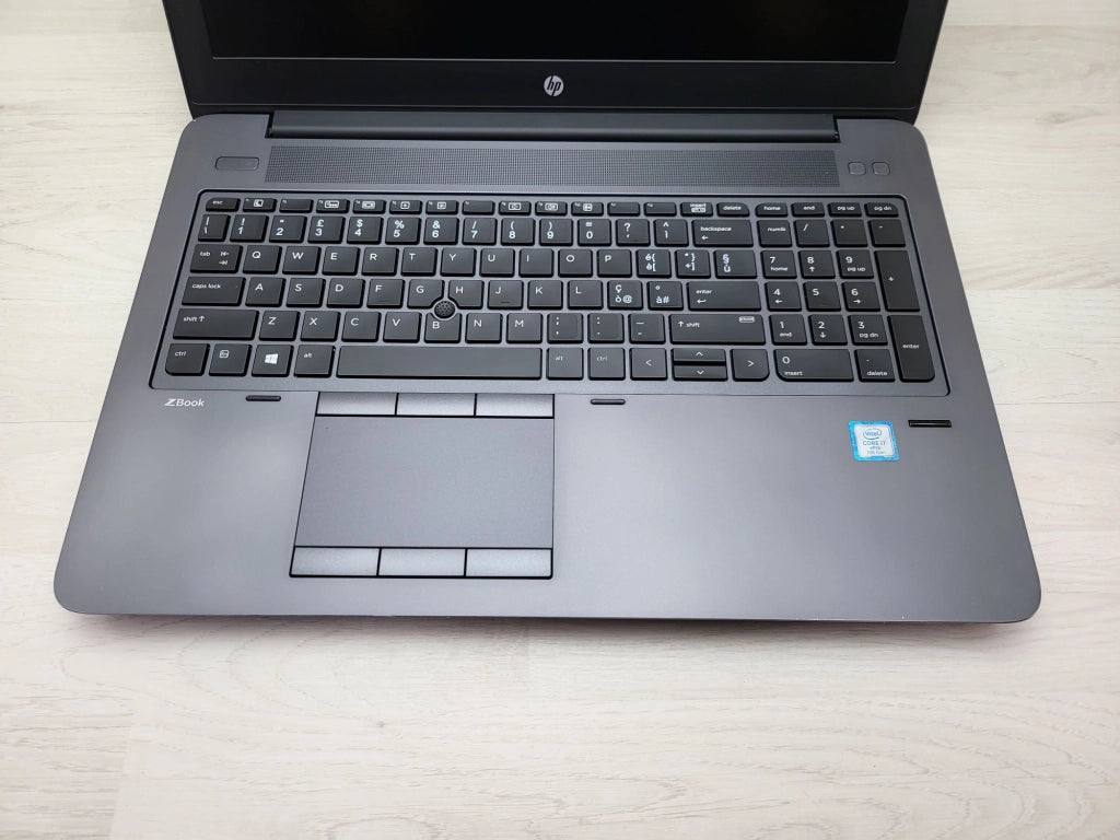 Notebook - HP ZBOOK 15 G4 15,6" CPU I7 7820 HQ 16Gb SSD 240GB Full HD Nvidia Quadro M2200 4Gb Tastiera Retroilluminata Lettore Impronte - Ricondizionato