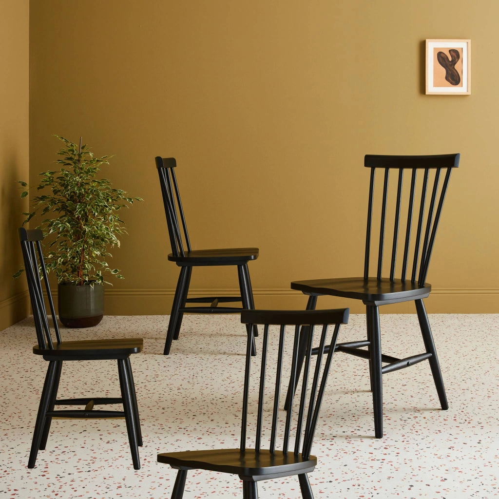 Set di 4 sedie in legno di hevea, nero