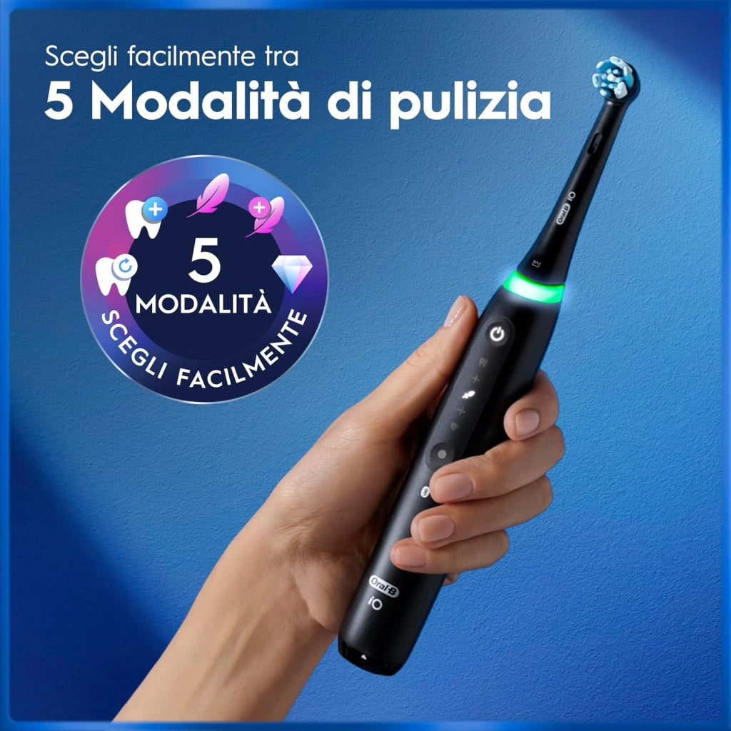 Oral-B iO 5 Spazzolino Elettrico, con 1 Testina di Ricambio, Astuccio, Nero - 1 Testine di Ricambio per Spazzolino Elettrico, Ricaricabile, Custodia da Viaggio, Sensore di Pressione, Pulizia Denti