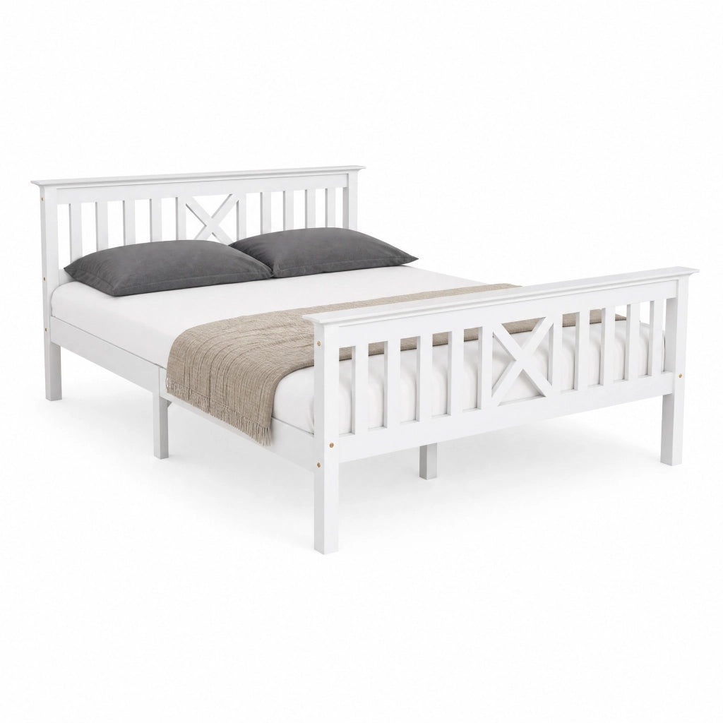 Letto matrimoniale 140x200 cm con testiera a X e doghe incluse; in legno massello bianco