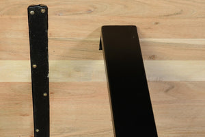 Tavolo centro in massello di acacia e metallo